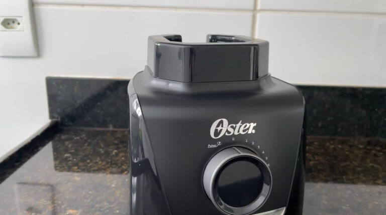 Liquidificador Oster Power OLIQ610